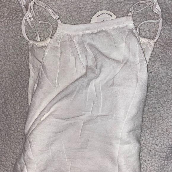 Model is wearing Size 8 (s) based on AU - Picture 6 of 6